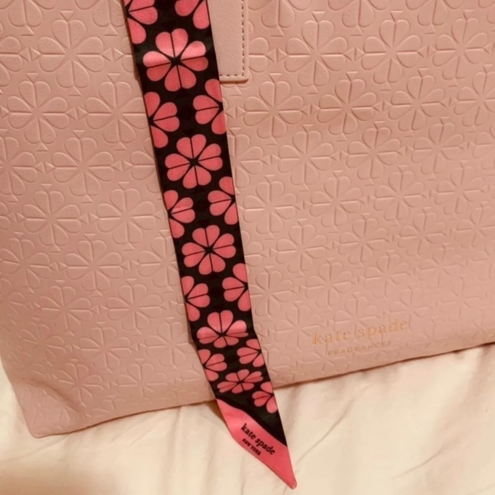 Kate Spade Tote - Picture 5 of 5